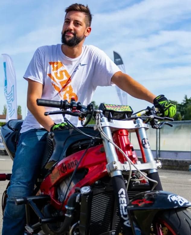 Davide, team 4Book